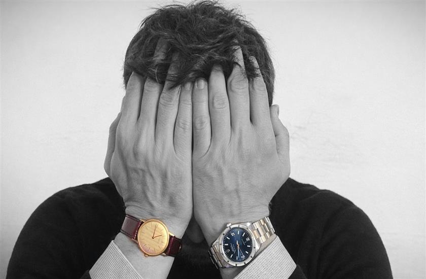 Perch&eacute; alcuni funzionari durano 6 mesi e altri 14 anni.